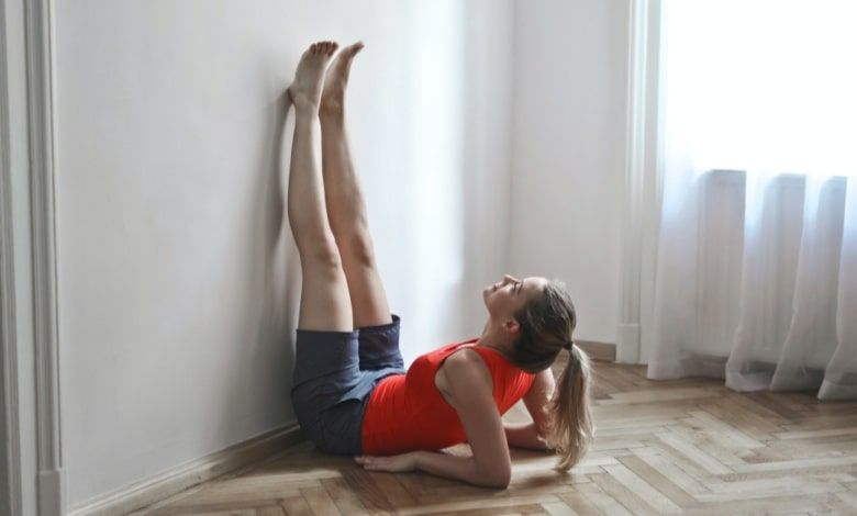 Wall Pilates workout to try at home for beginners Rezeve